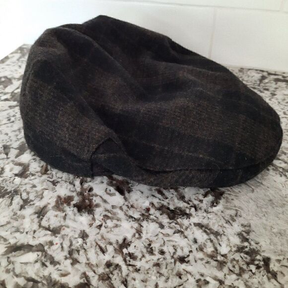 Vintage Neiman Marcus Black/Brown  Plaid Wool  Cap Size one - Picture 1 of 6